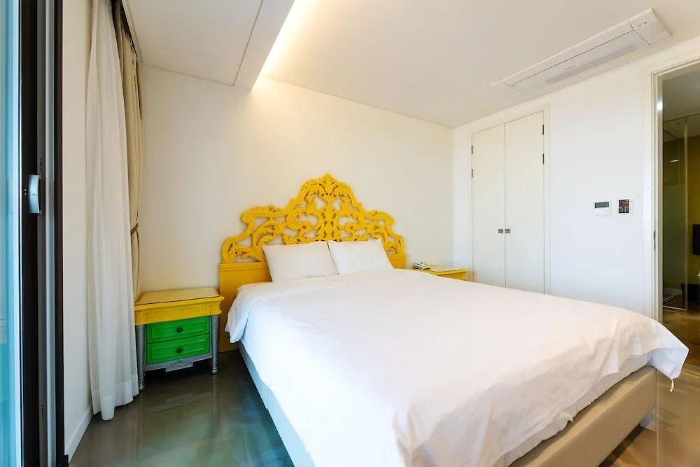Villa De Aewol Jeju 3*,