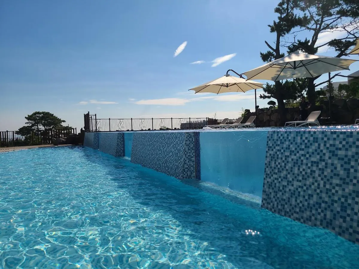 Villa De Aewol Jeju 3*,