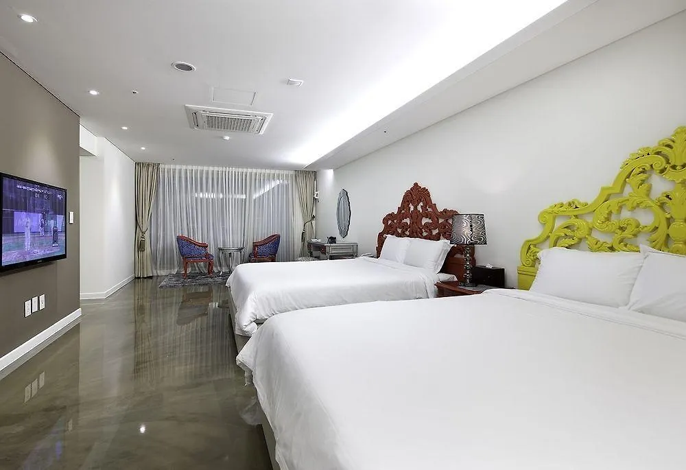 Villa De Aewol Jeju 3*,