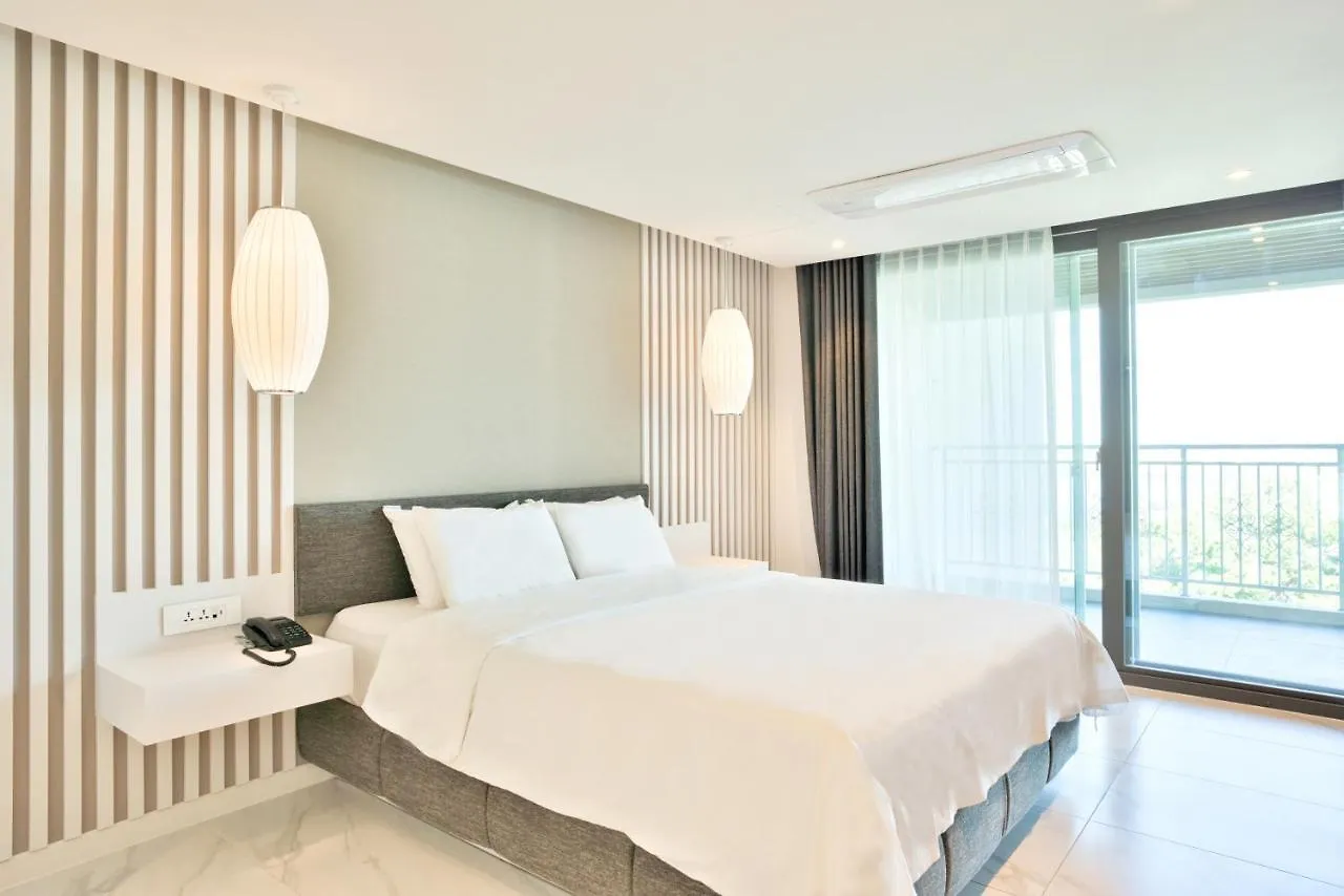 Villa De Aewol Jeju Hotel