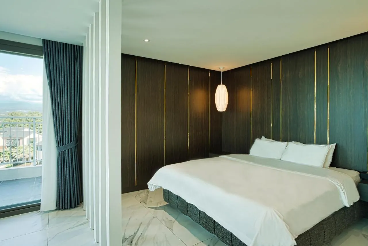 Villa De Aewol Jeju Hotel