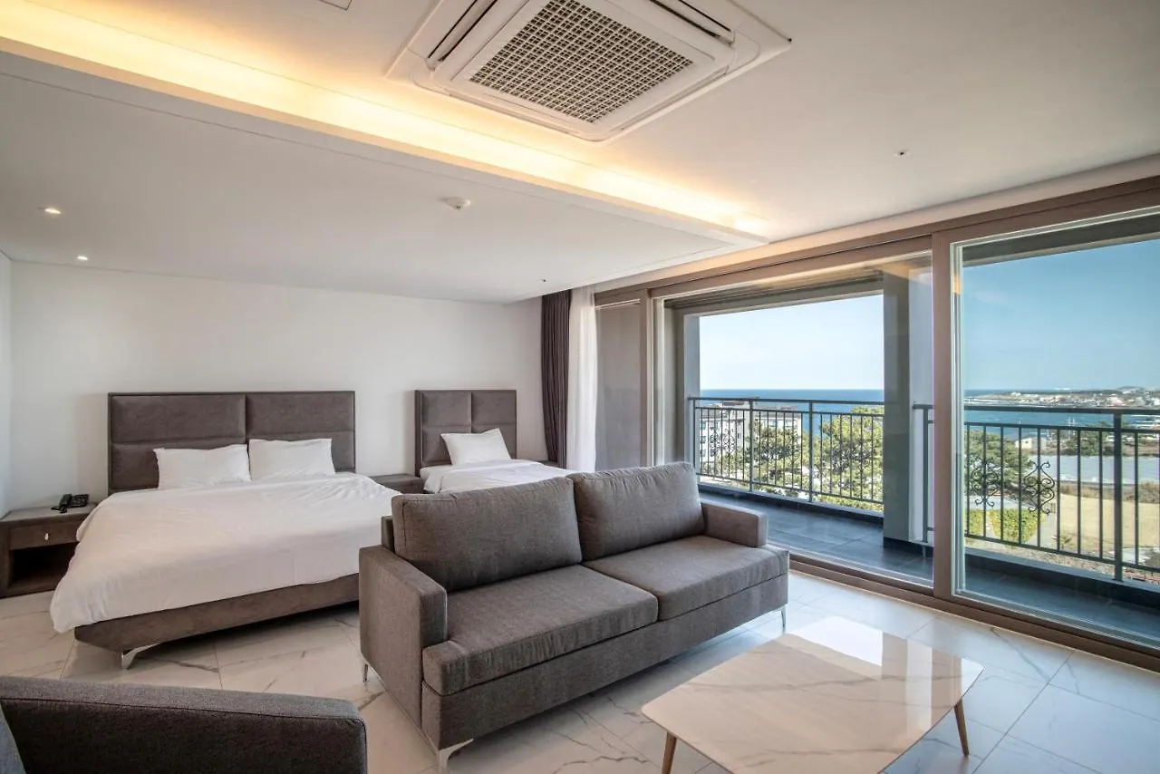 Villa De Aewol Jeju Hotel