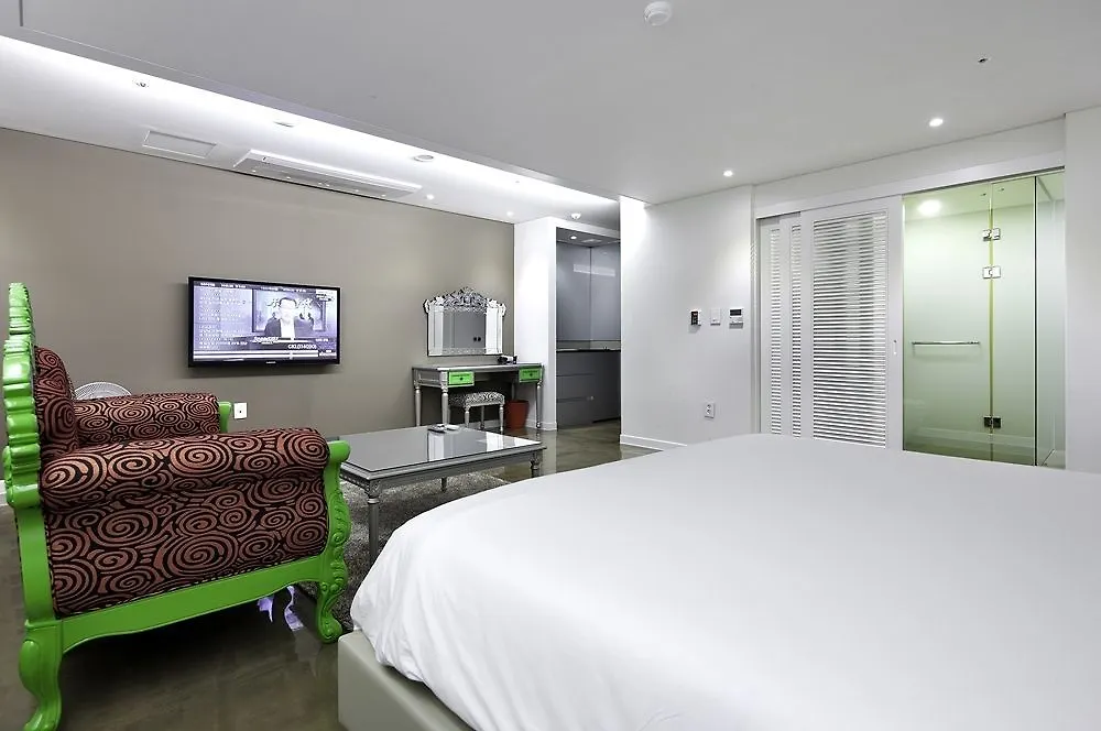 Villa De Aewol Jeju Hotel